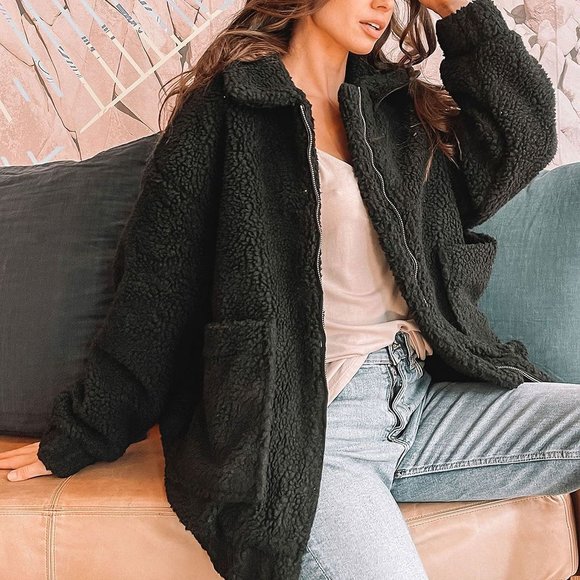 Jackets & Blazers - WOMEN'S FAUX FUR POCKETS ZIPPER CLOSURE JACKET